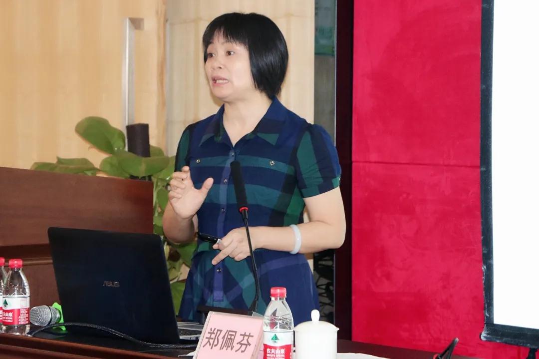 市总工会劳模宣讲团走进东城