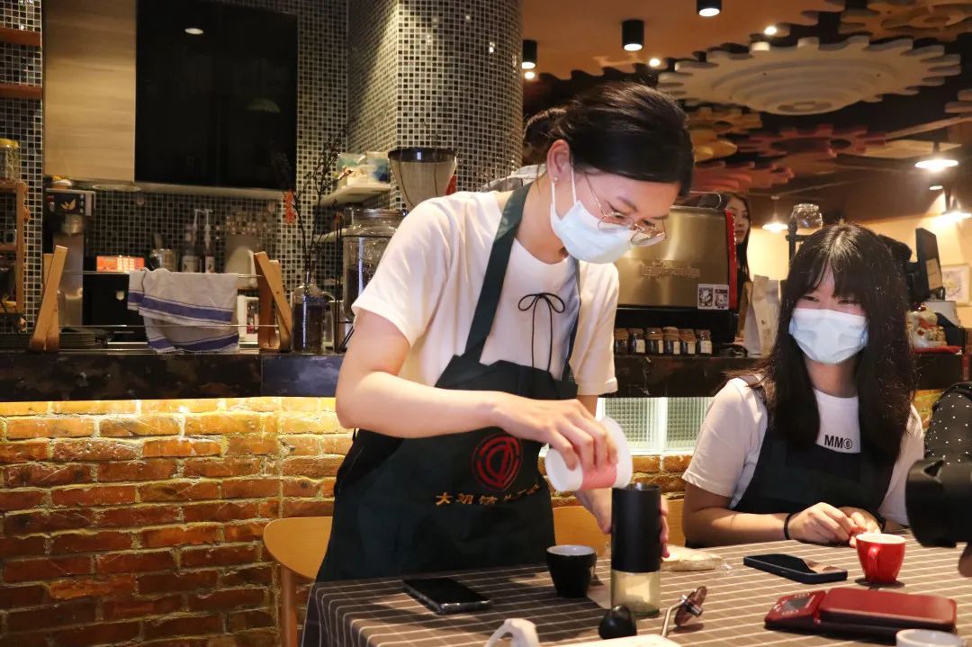 e起饮啡大朗镇职工公益手冲咖啡体验课精彩回顾